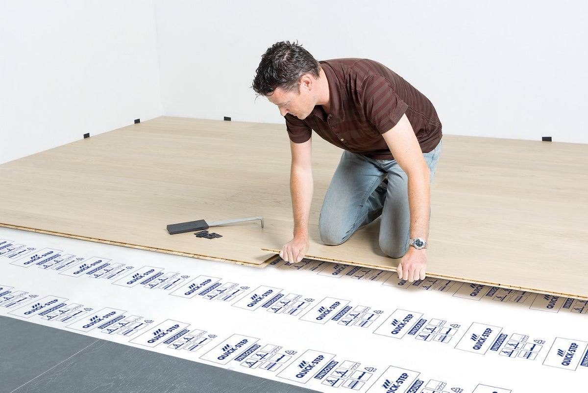 Colocación de un suelo laminado sobre la base Quick-Step Unisound