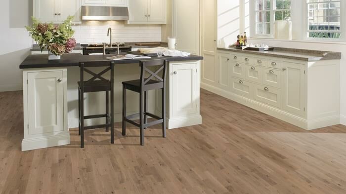 Kährs Beyond Retro Collection - Roble Frozen Hazelnut Strip