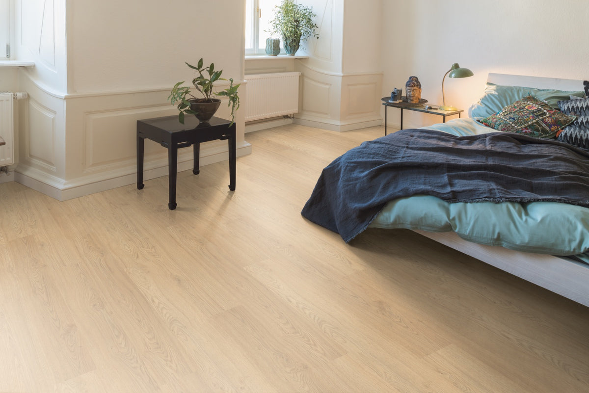 Egger NatureSense AC4/32 8 mm Classic Roble Matera Claro EL2974