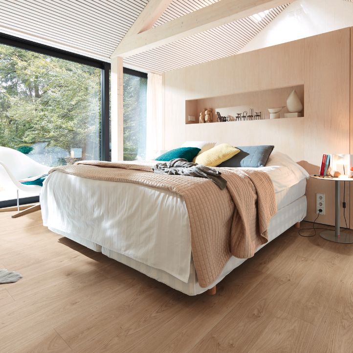 Ambiente decorado con el suelo laminado MeisterDesign LD 150 Roble Relax Puro