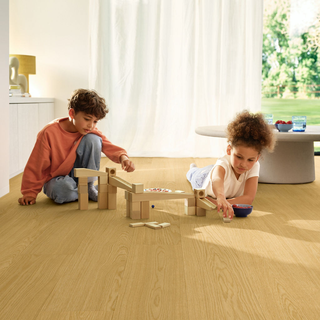 Quick-Step Impressive AC4/32 8 mm Roble Bourbon IM8260 - ambiente