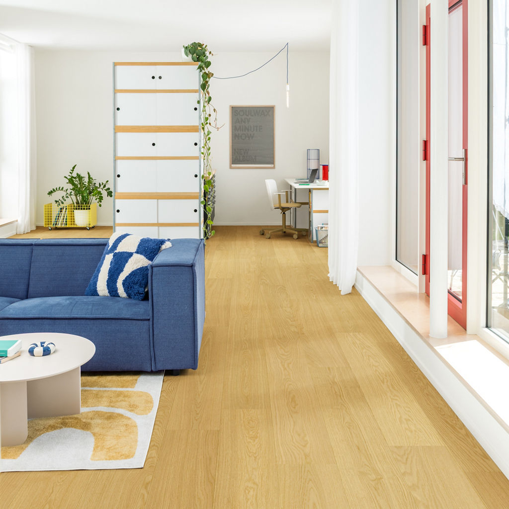 Quick-Step Impressive AC4/32 8 mm Roble Bourbon IM8260 - ambiente