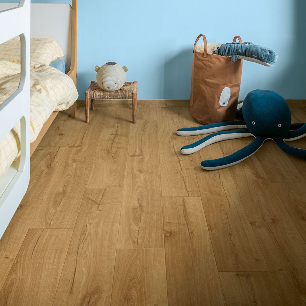 Quick-Step Impressive AC4/32 8 mm Roble Clásico Natural IM1848 - ambiente