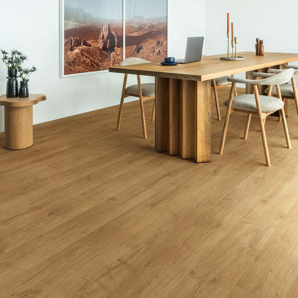 Quick-Step Impressive AC4/32 8 mm Roble Clásico Natural IM1848 - ambiente