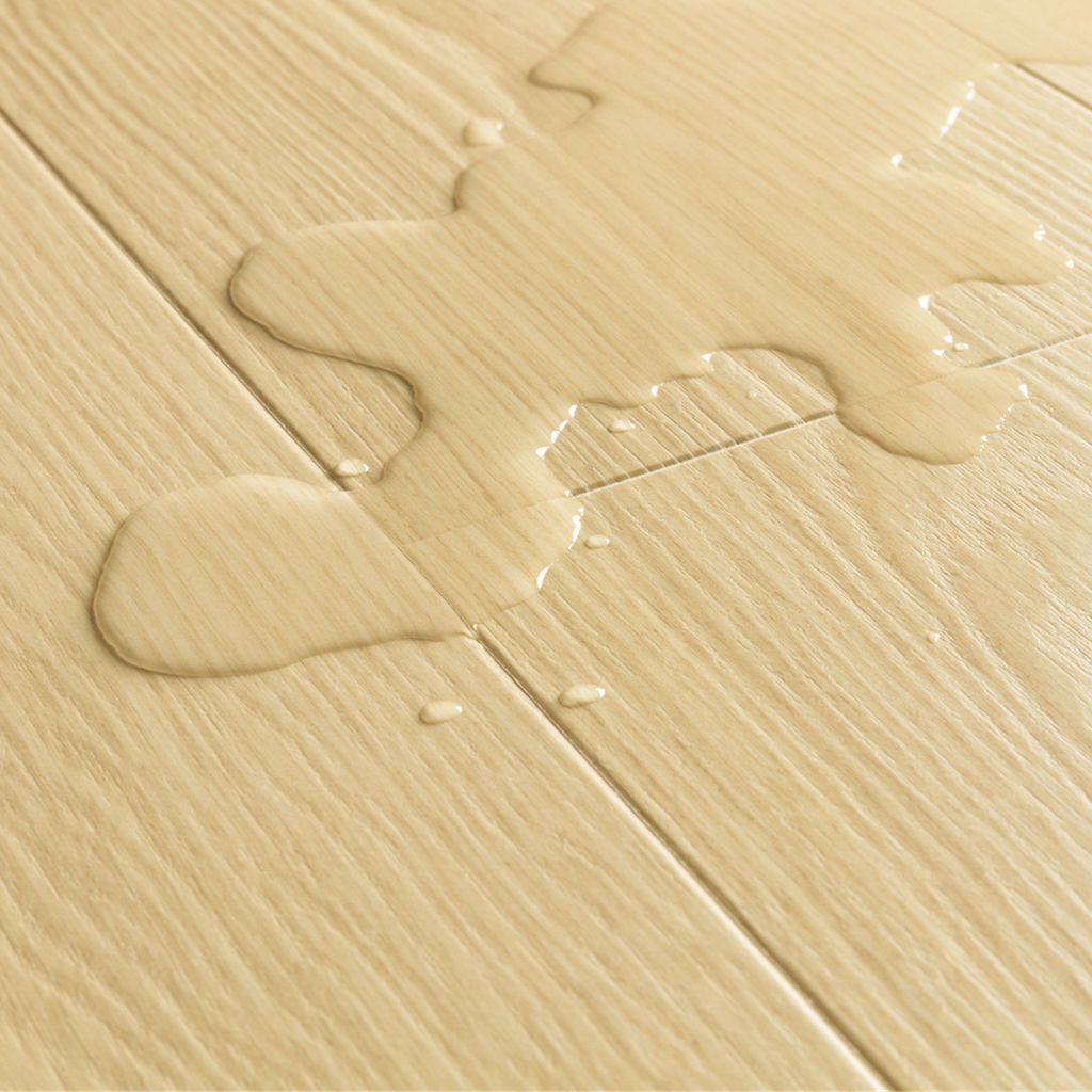 Quick-Step Impressive Ultra AC5/33 12 mm Roble Marfil IMU8258 - detalle de la lama