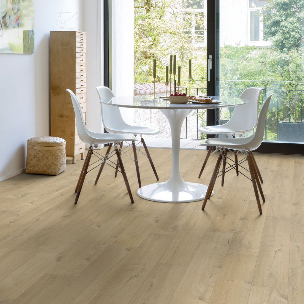 Quick-Step Impressive Ultra AC5/33 12 mm Roble Medio IMU1856 - ambiente