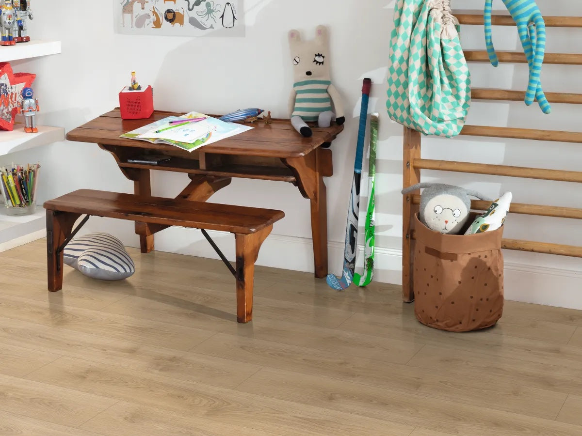 Egger NatureSense AC4/32 8 mm Classic Roble North Arena EL2157 - ambiente