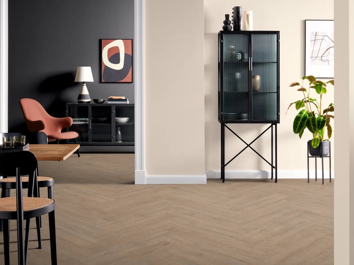 Egger NatureSense Herringbone AC4/32 8 mm Herringbone Roble Turin EL2190 - ambiente