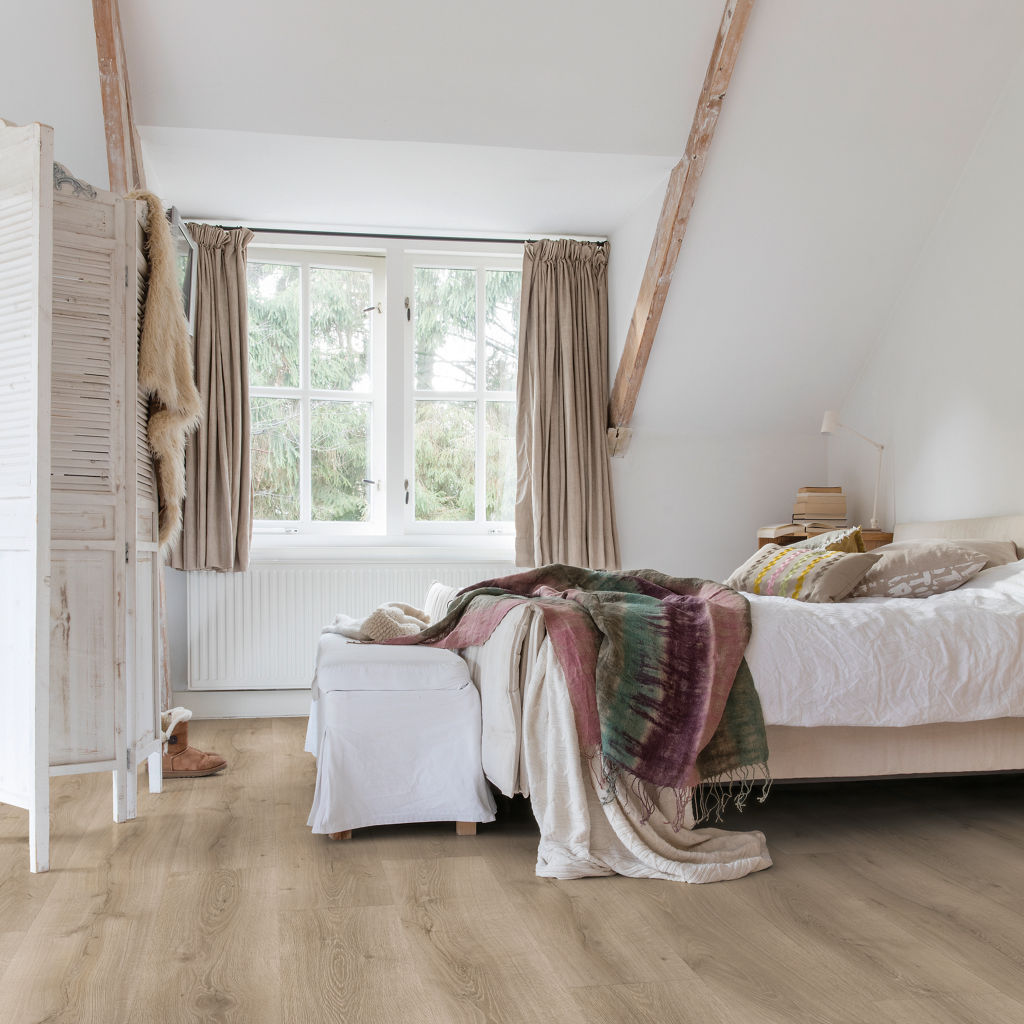 Quick-Step Majestic AC4/32 9,5 mm Roble Desierto Gris Cepillado MJ3552 - ambiente