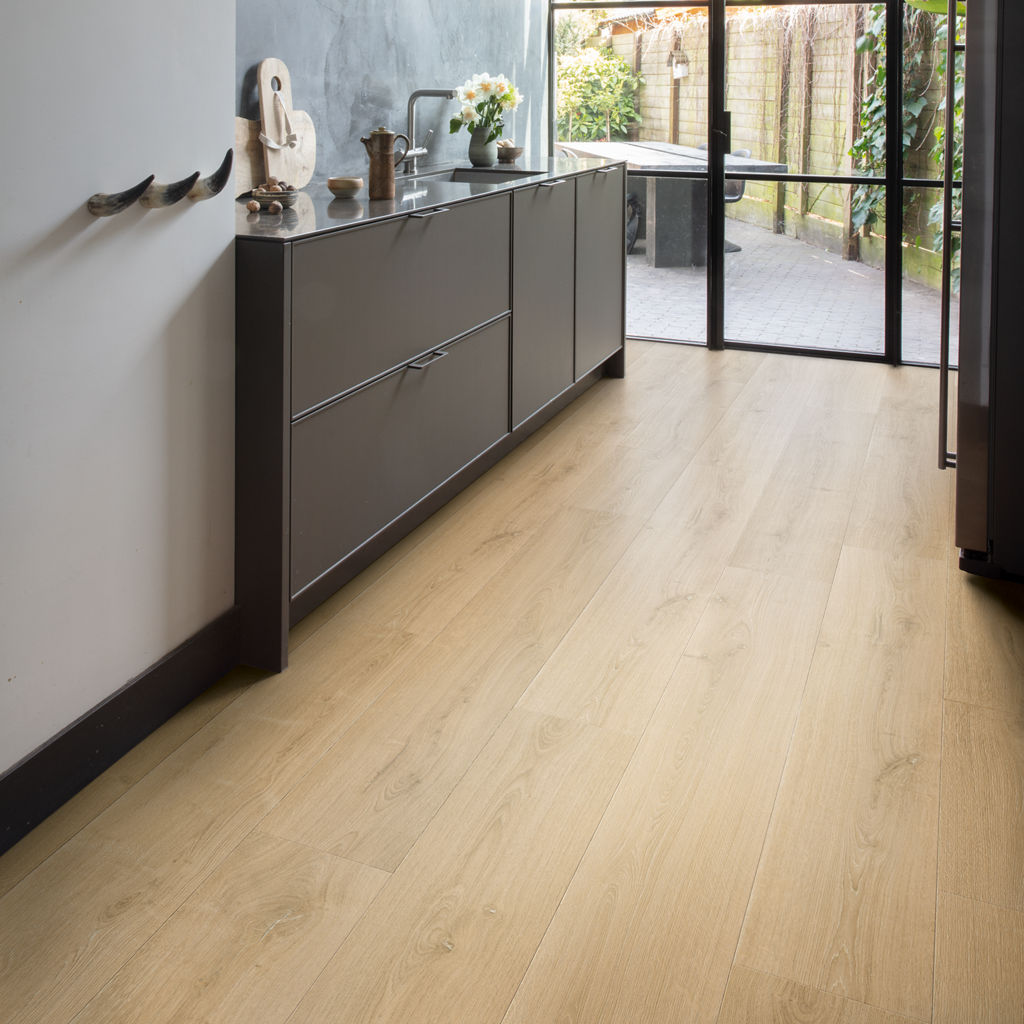 Quick-Step Capture AC4 9 mm Roble Natural Cepillado SIG4763 - ambiente