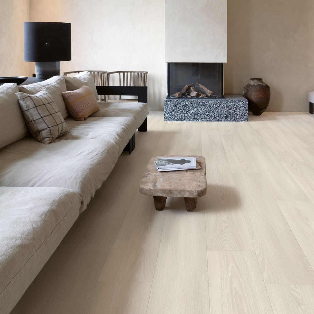 Quick-Step Capture AC4 9 mm Roble Premium Blanco SIG4757 - ambiente