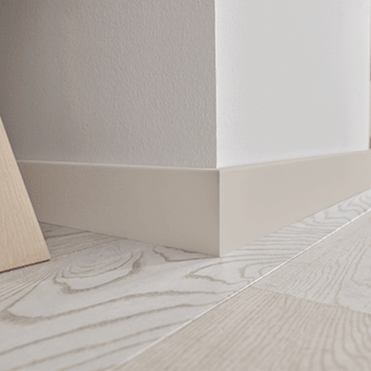 Rodapié Espumo 100% Hidrófugo Cashmere ESP207 80x16