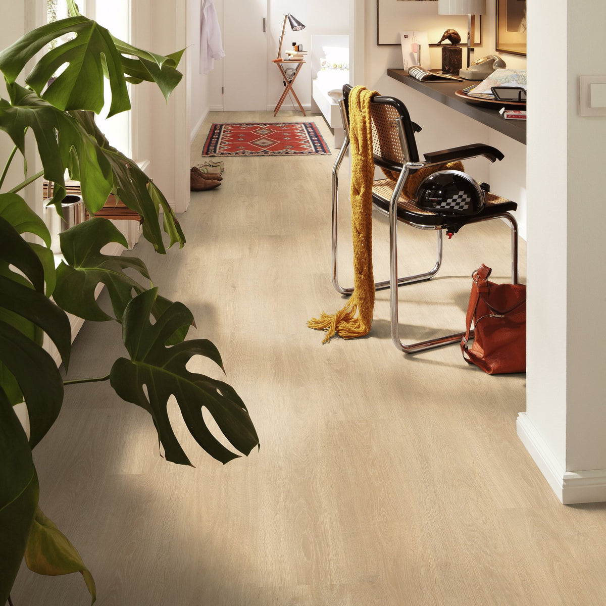 Ambiente decorado con el suelo laminado MeisterDesign LC 150 Roble Taverna