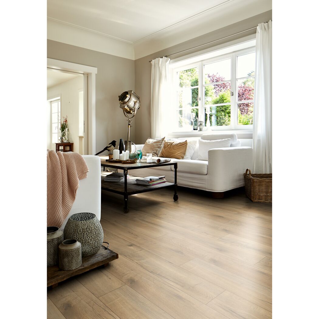 Egger Home AC4/32 8 mm Classic Roble Loja Marrón EHL143 - 4V