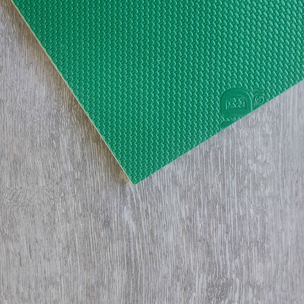 Suelo Vinílico SPC Greenflooring Roble Arabia — base acústica Ecosound