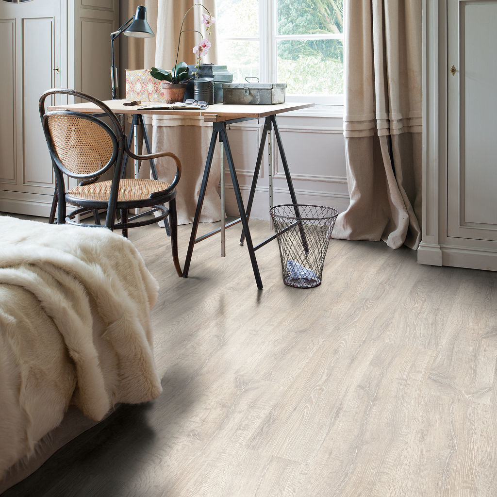 Quick-Step Classic Roble Recuperado con Patina Blanca CL1653 - ambiente