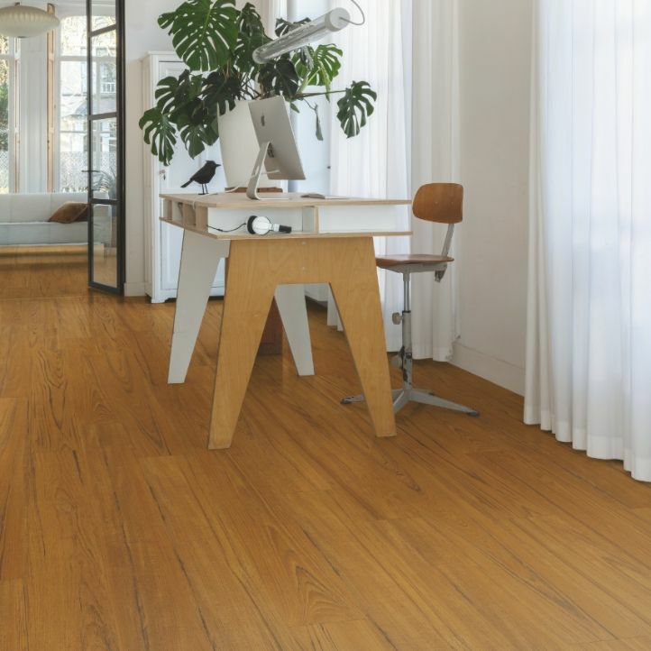 Quick-Step Classic Teca Marrón Medio CLM5803