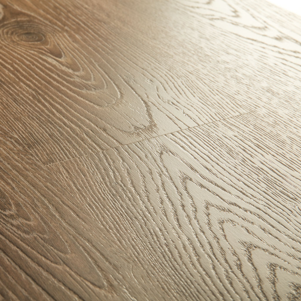 Quick-Step Eligna AC4/32 Roble Newcastle Marrón EL3582 - detalle de la lama