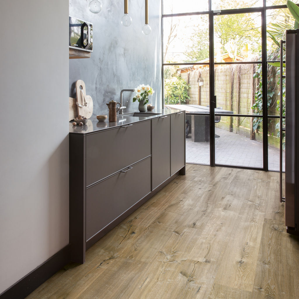 Quick-Step Impressive AC4/32 8 mm Roble Centeno IM8257 - ambiente