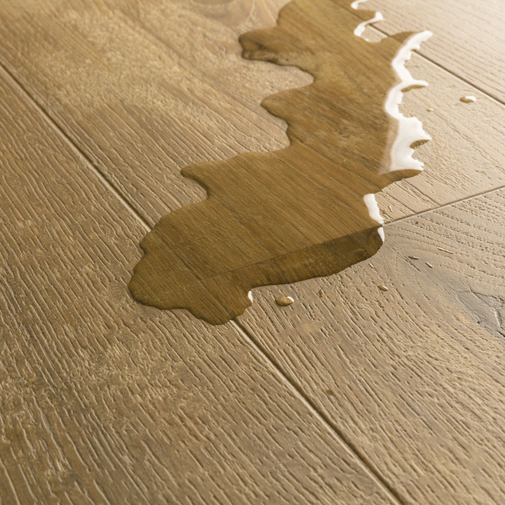 Quick-Step Impressive AC4/32 8 mm Roble Centeno IM8257 - detalle de la lama