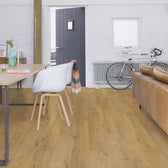 Quick-Step Impressive AC4/32 8 mm Roble Suave Natural IM1855