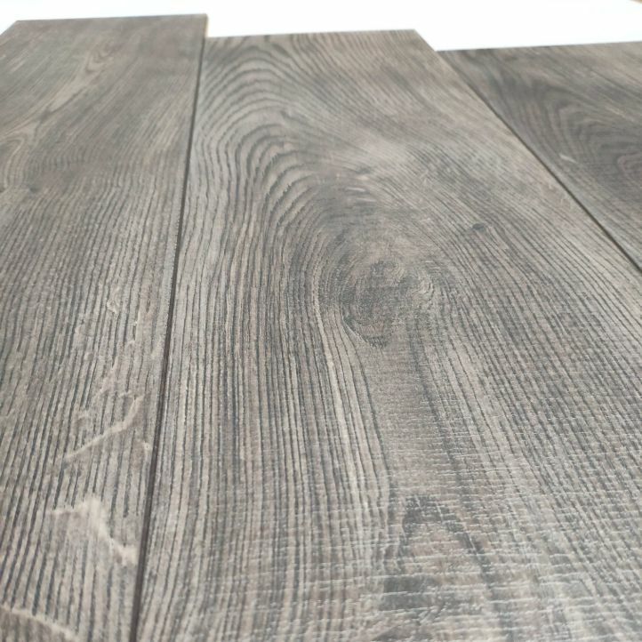 Oferta Últimos 15 m² - Egger Emotion Roble Oxford Gris Marrón EM7182 - AC5 11 mm -