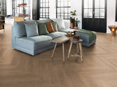 Egger NatureSense Herringbone AC4/32 8 mm Herringbone Roble Baronia Marrón EL2134