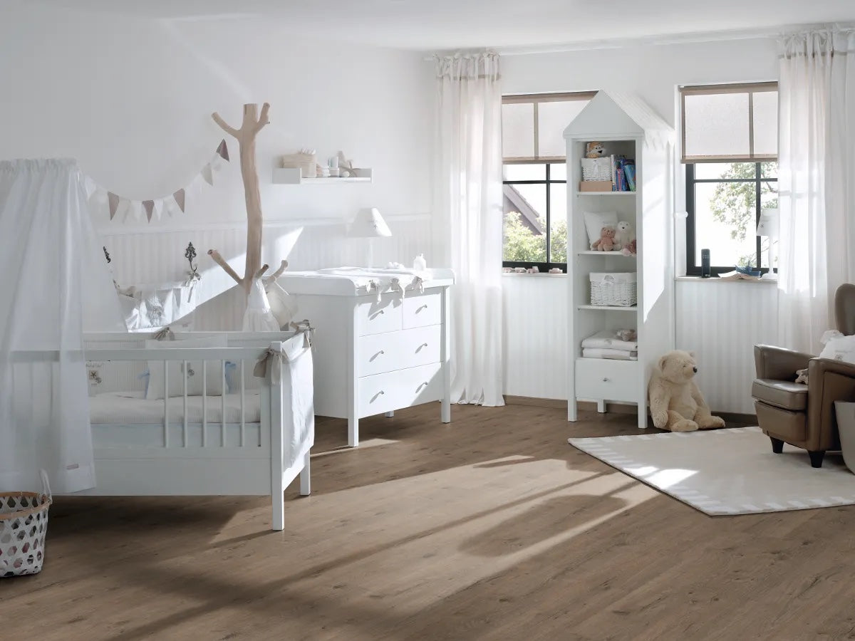 Egger NatureSense AC4/32 8 mm Classic Roble Murom Natural EL2835 - ambiente