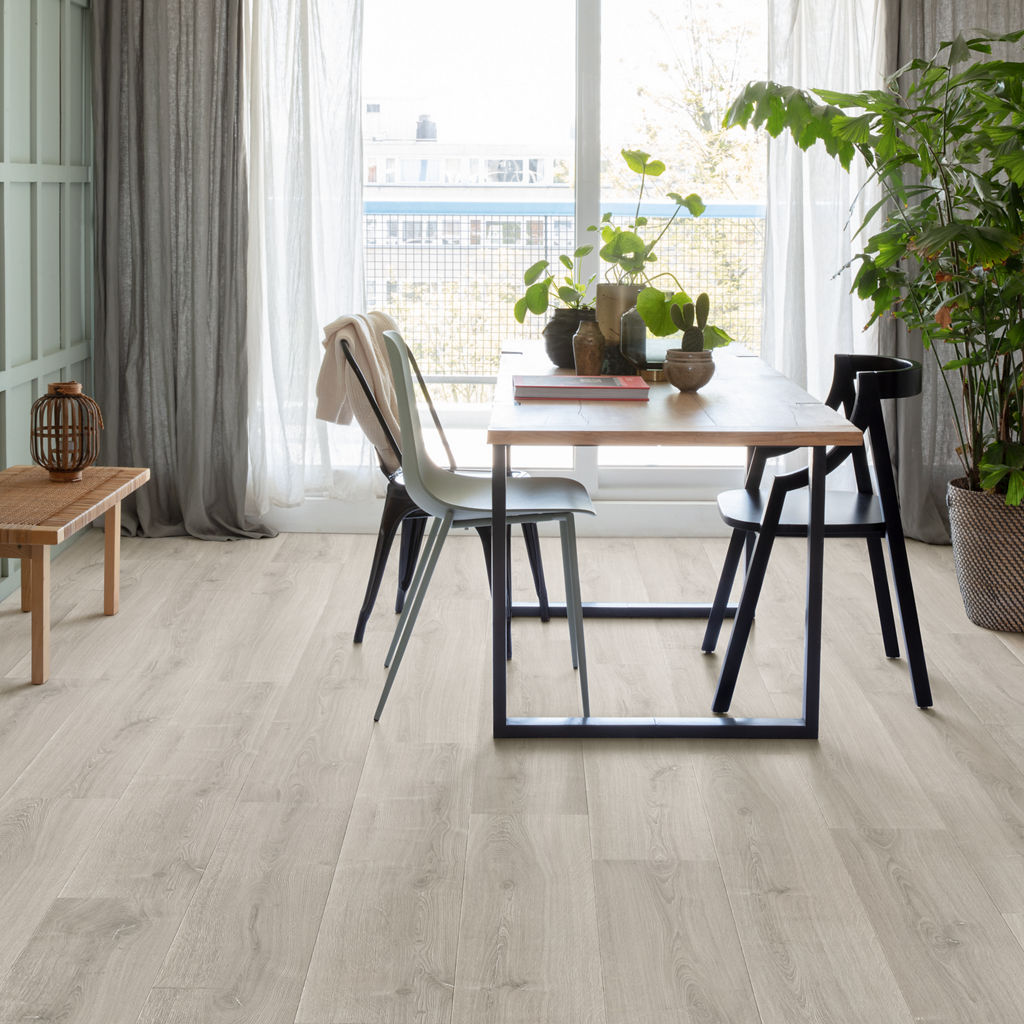 Quick-Step Capture AC4 9 mm Roble Gris Cepillado SIG4765 - ambiente
