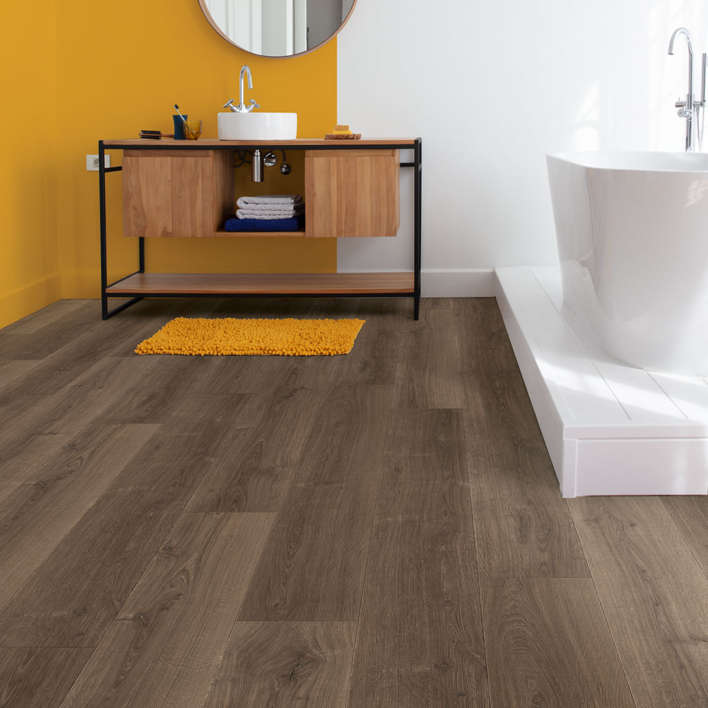 Quick-Step Capture AC4 9 mm Roble Marrón Cepillado SIG4766 - ambiente