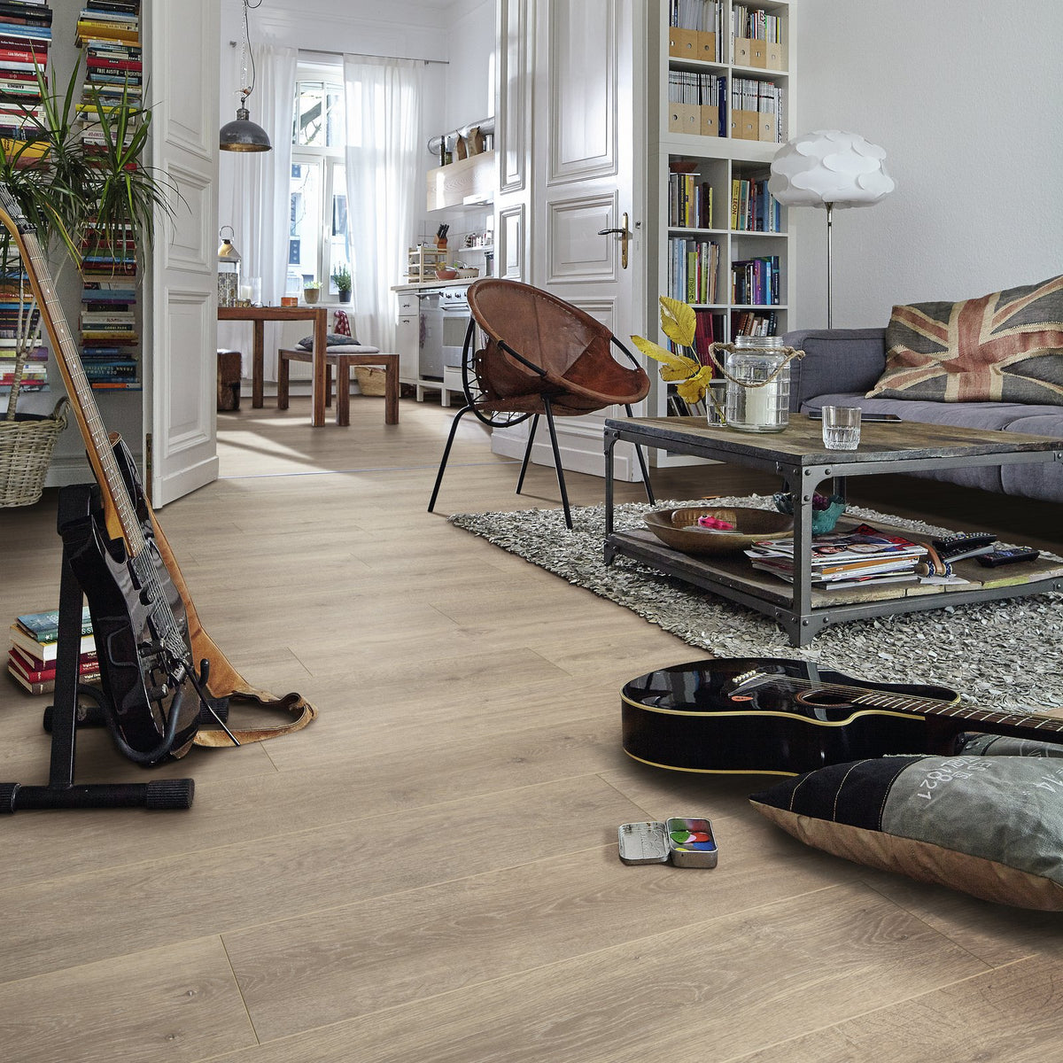 Ambiente decorado con el suelo laminado MeisterDesign LD 150 Roble Habanera